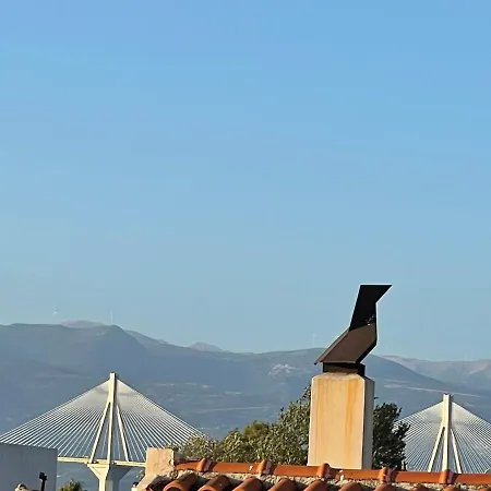 Teo's 2 Persons Deluxe Patras